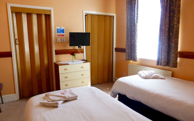 Hotel Dinara