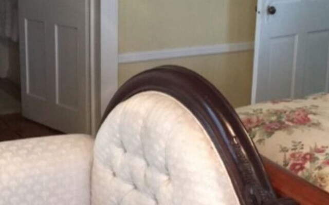 The Red Hook Country Inn