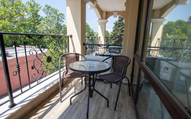 Tiffany Joy Apartments