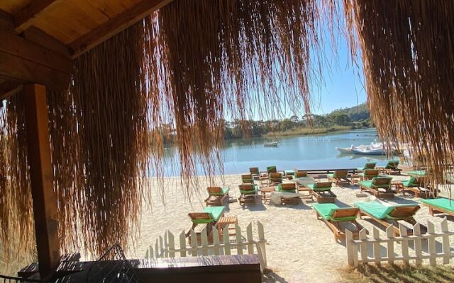 Green Pine Beach & Bungalows Luxury Concept