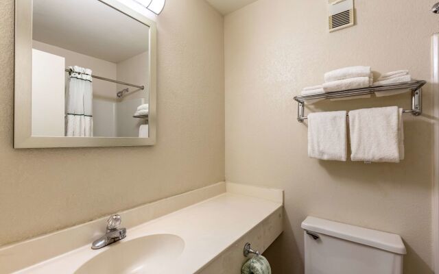 HomeTowne Studios By Red Roof Gainesville, GA