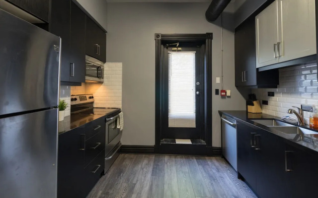 Applewood Suites - West Queen West Loft