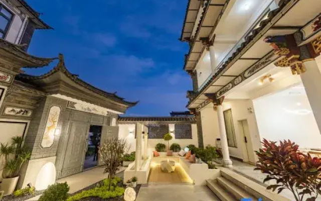 Dali Xiyi sunny house designer homestay