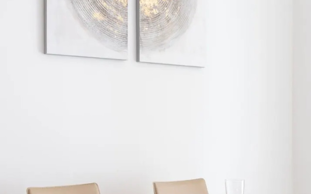 Charming Plaza de Callao