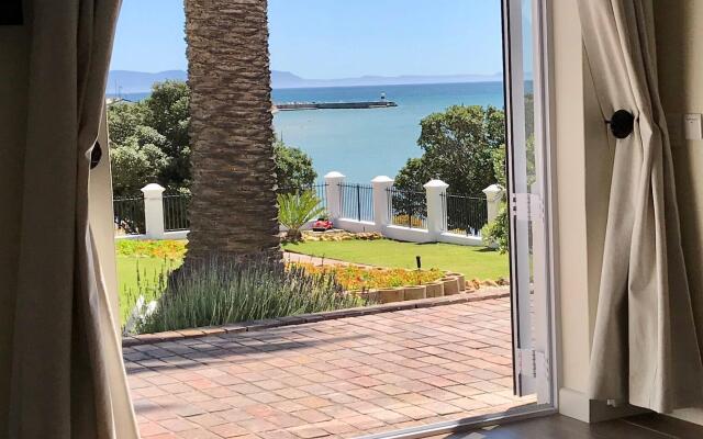 Manor on the Bay