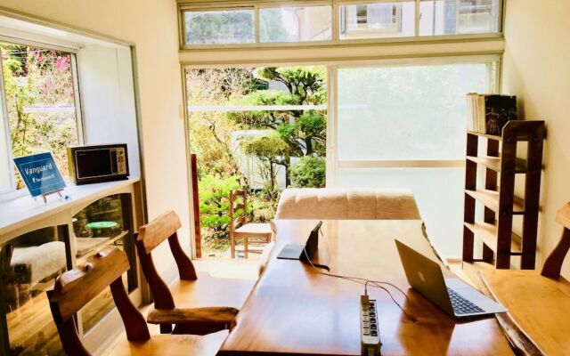 Vanguard Backpackers - Hostel