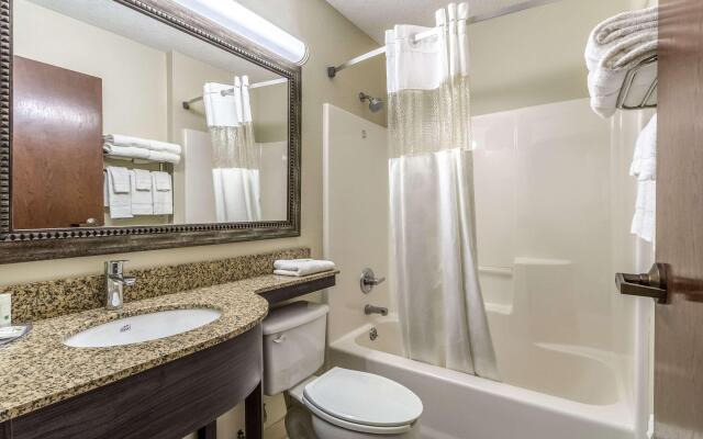 Quality Inn & Suites North Lima - Boardman