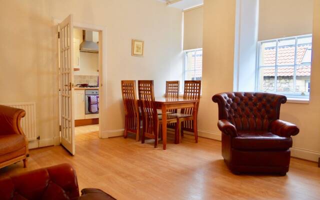 Central 3 Bedroom Flat