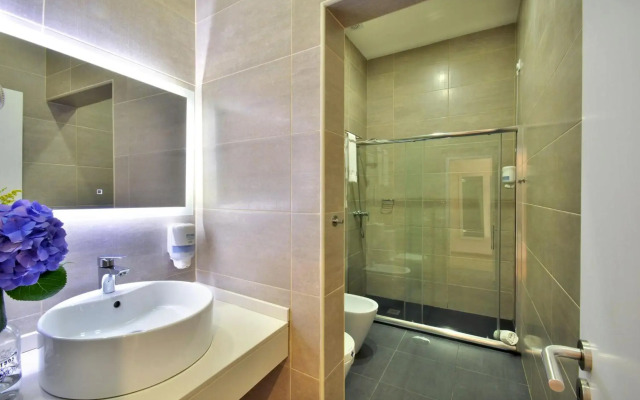 Porto Domus Hotel