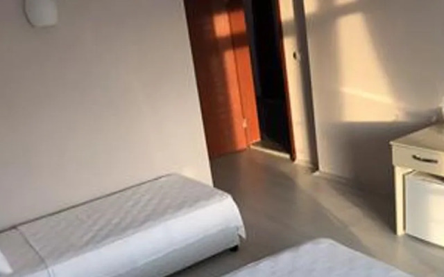 Ispilya Otel