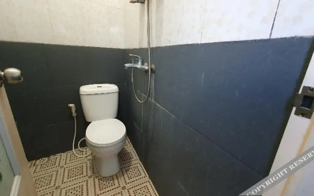 OYO 90368 Batu Adem Guest House