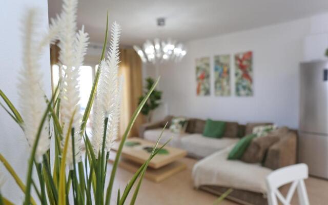 Villa The View - Beachfront, 5 Bedrooms, BBQ, View