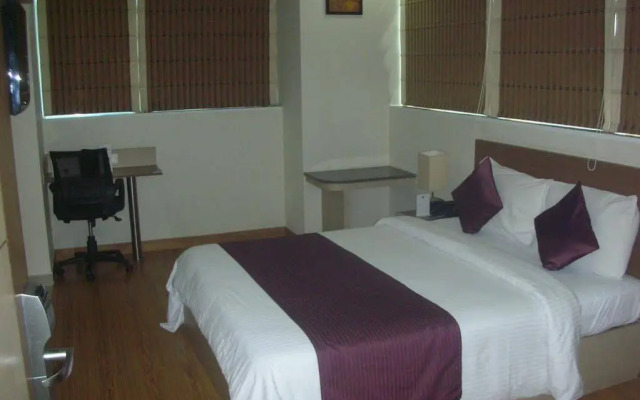 Hotel Hyphen Noida