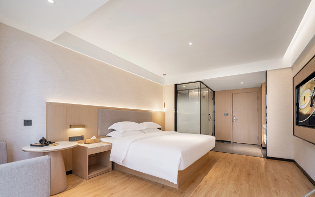 Shiyue Hotel (Gaoxian Fortune Center Store)