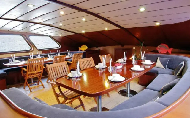Sea Star and Sea Bird - Silhouette Cruises Ltd.