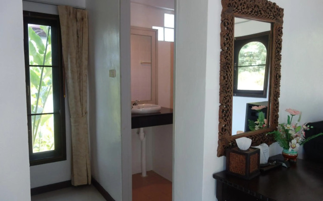 Khaolak Hillside Villa