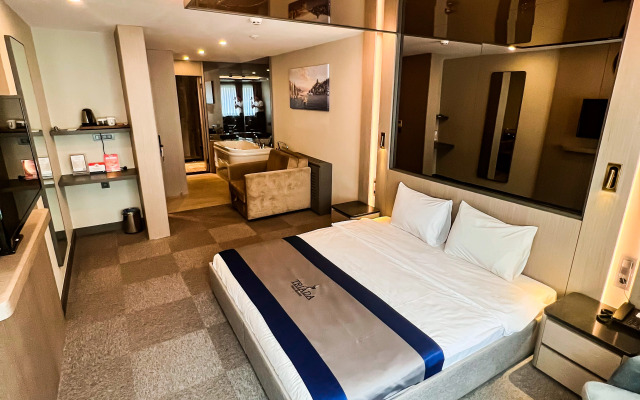 Triada Hotel Karakoy