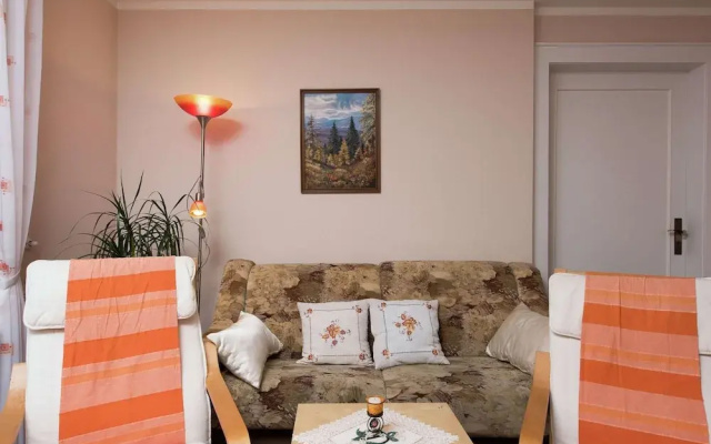 Nice Apartment in Pockau With Pool