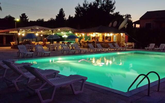 Nikolas Club