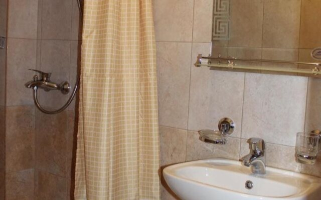 Yuzhnaya Noch Guest House