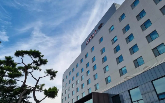 Avon Hotel