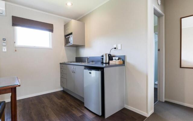 Colonial Court Motor Inn