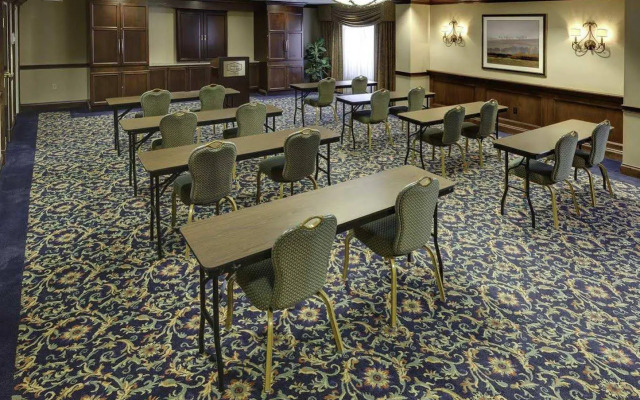 Hampton Inn & Suites Cleveland-Beachwood