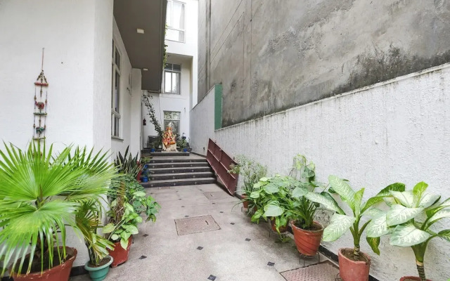 Fabhotel Pooja Residency