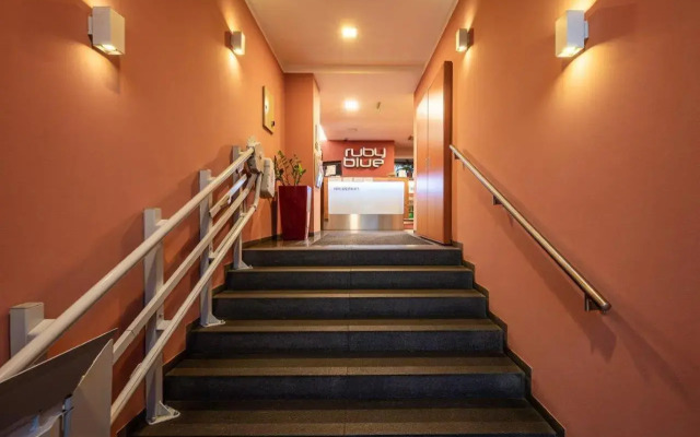 Hotel Ruby Blue