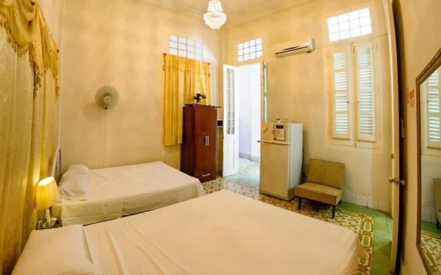 Casa Colonial Abogados Leonardo y Angela