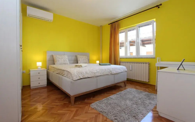 Apartments Folo