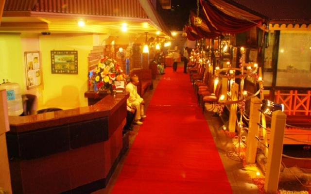 Hotel Highway View (Shikara)