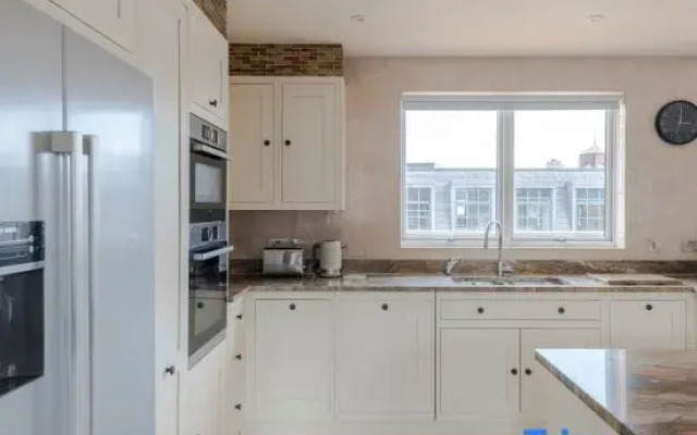 The Eyre Suite Penthouse - Farringdon - by Frankie