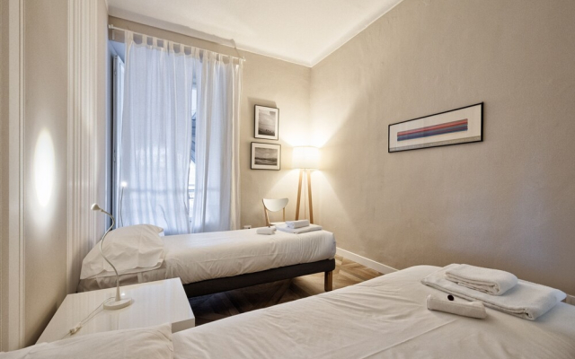 Porta Nuova Railway Station Flat