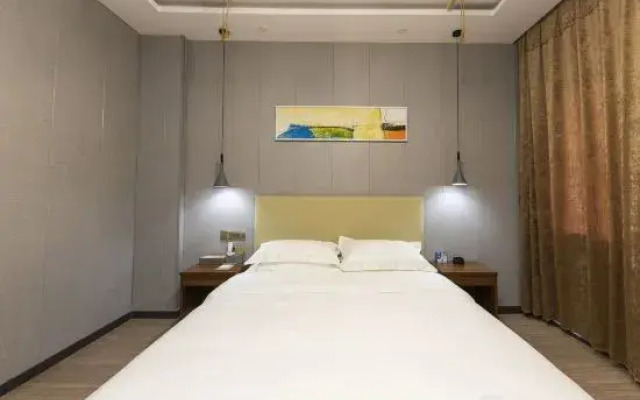 Le Loan Hotel (Zhengzhou Railway Station)