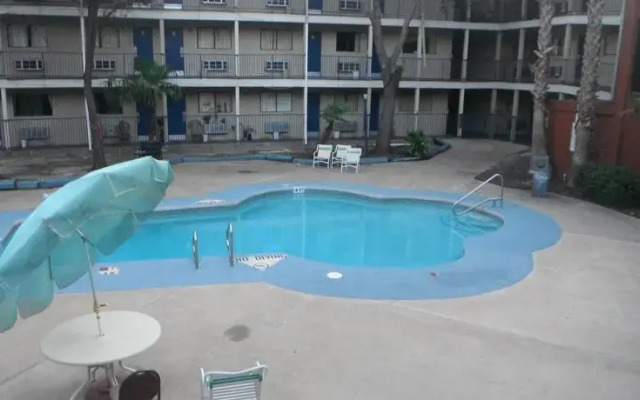Austin Suites Hotel