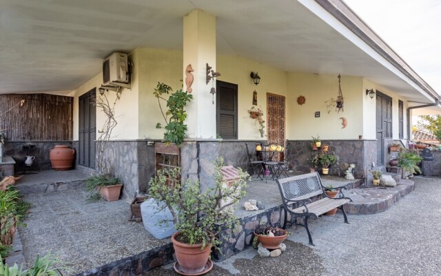 Luxurious Holiday Home in Napoli With Swimming Pool