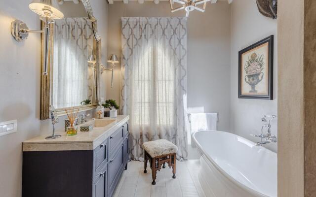 La Casina in Lucca With 2 Bedrooms and 3 Bathrooms