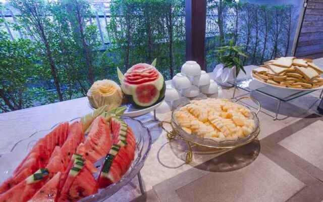 Lisha Grand Hotel