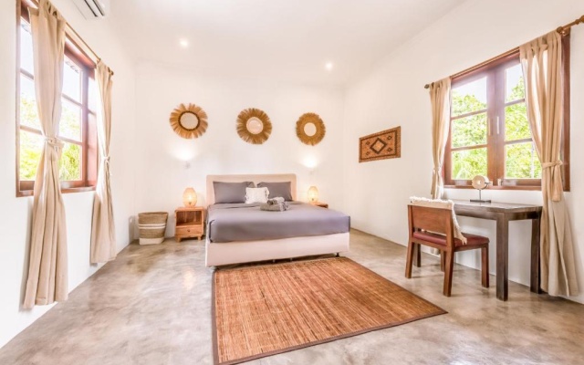 Villa Aurora - Private 6 BDR Villa in Seminyak, prime Location, Pool & Garden – Guest Rooms – Kuta