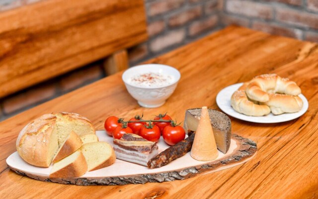 Awesome Home in Stubicke Toplice With 2 Bedrooms, Wifi and Outdoor Swimming Pool