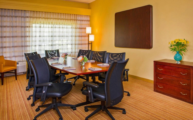 Courtyard by Marriott North Charleston Airport/Coliseum