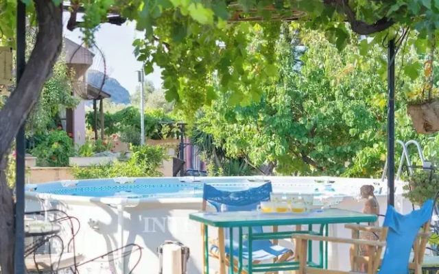 Rustic Retreat - Private Pool in Nature s Embrace