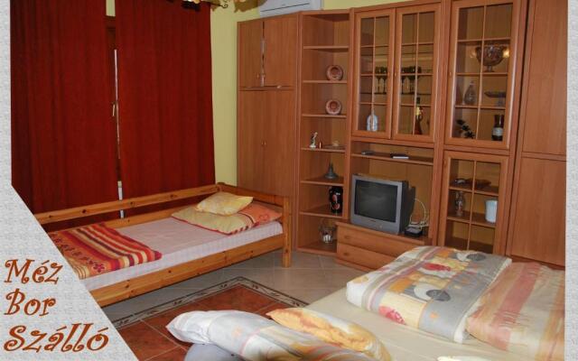 Méz-Bor Szálló