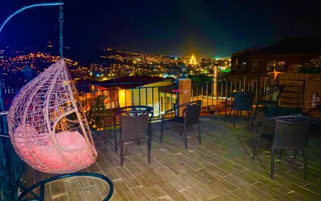 9 Borbalo Street Apartment with terrace