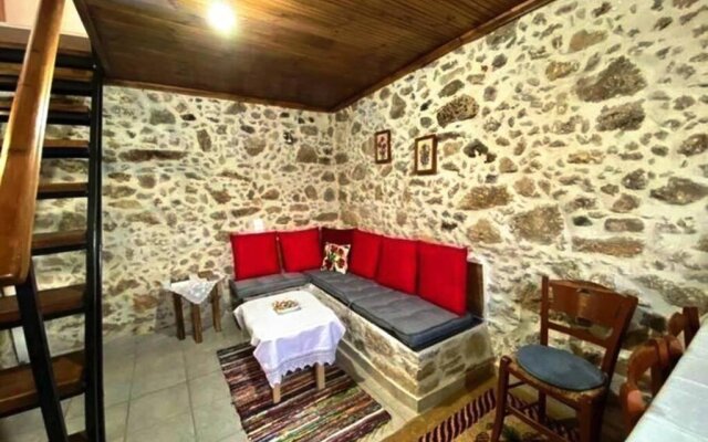 Nikos Traditional House