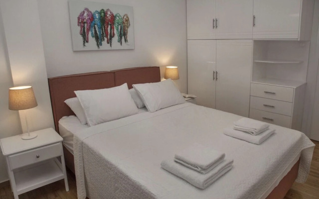 Exceptional Penthouse near Acropolis Museum by GHH