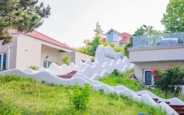 Seagull Art Lodge