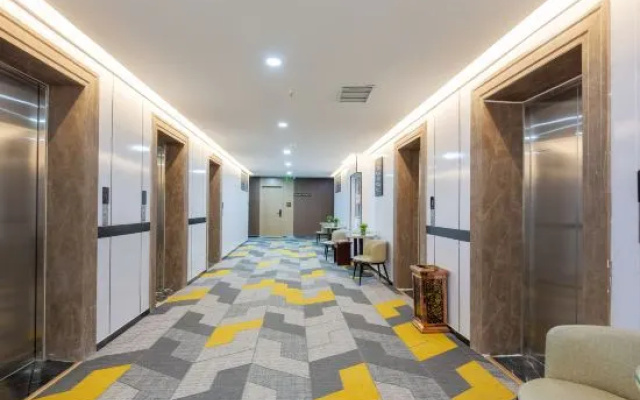IU Hotel (Shijiazhuang Beiguo Yizhuang Canal Bridge Station/Tiedao University Subway Station) – Hotel Rooms – Shijiazhuang
