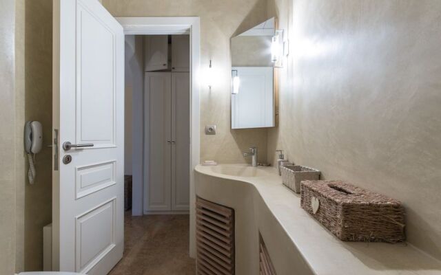 Villa Aphrodite sunkissed MykonianLuxury